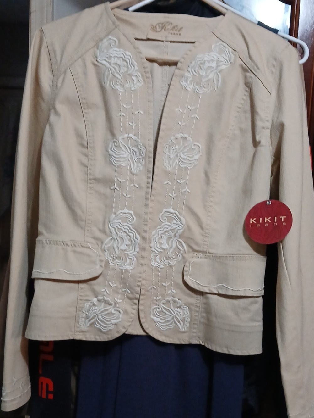 Cream Embroidered Women's Blazer,szM